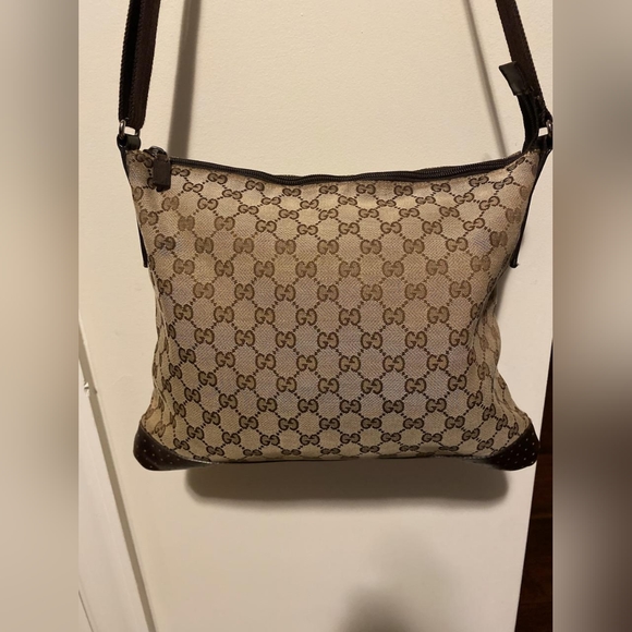 Authentic Gucci Crossbody - Picture 2 of 6